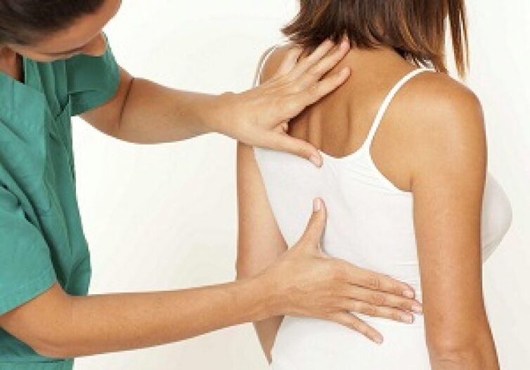Dacă bănuiți dezvoltarea osteocondrozei toracice, ar trebui să vizitați un medic